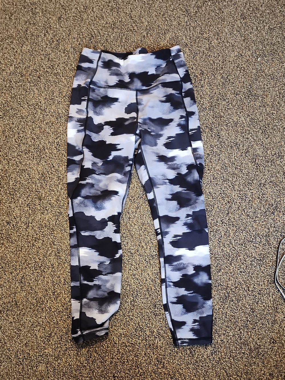 Reebok Girls Black & Gray Camo-Print Leggings